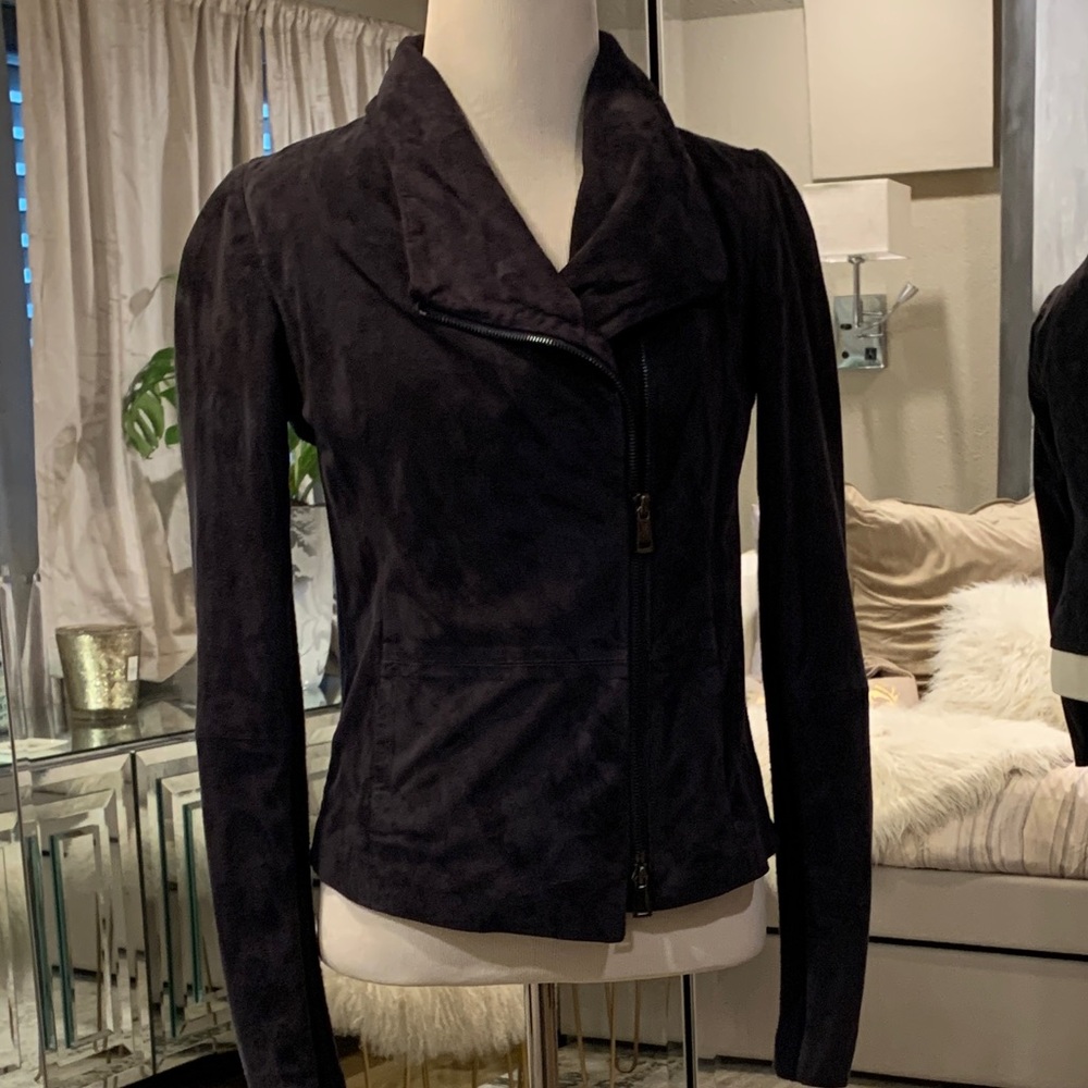XS Vince suede jacket in excellent condition